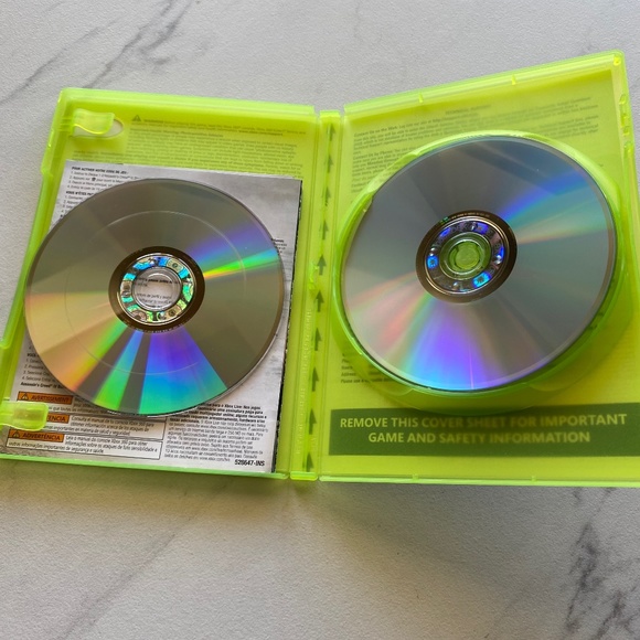 Xbox 360 Assasin's Creed IV: Black Flag Video Game - Picture 5 of 6